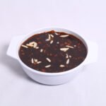 الحلوى العمانية المزعفرة